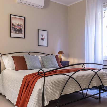 Room & Breakfast Canalino 21 Модена Екстериор снимка