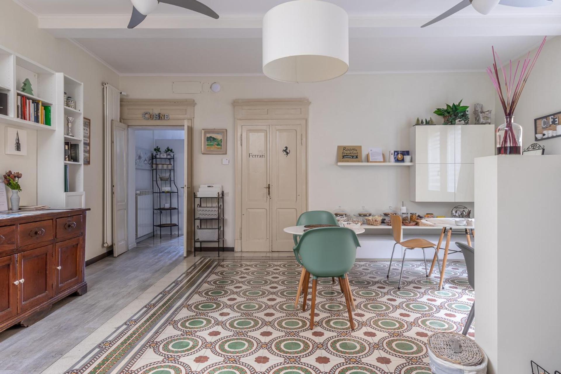 Room & Breakfast Canalino 21 Модена Екстериор снимка