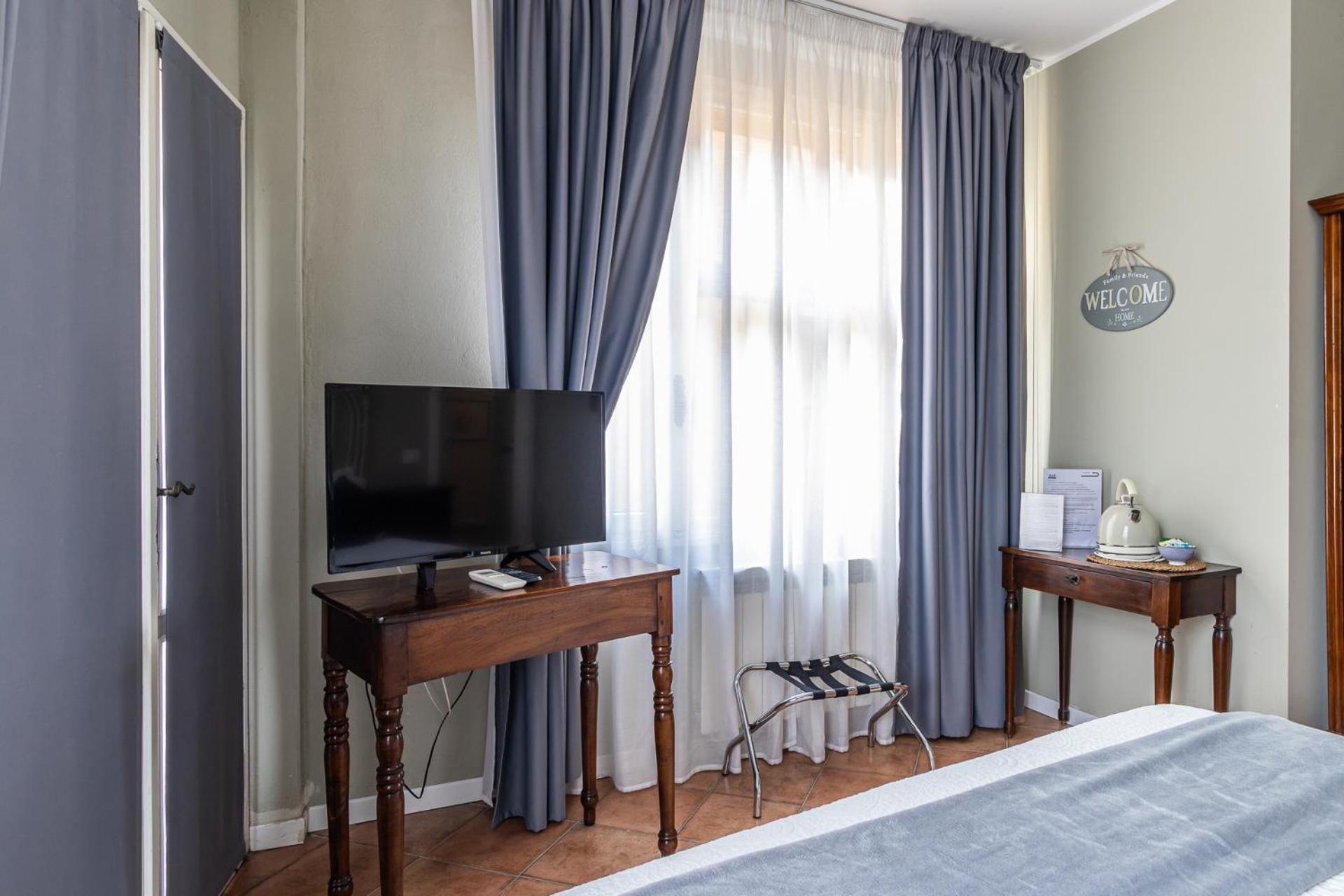 Room & Breakfast Canalino 21 Модена Екстериор снимка
