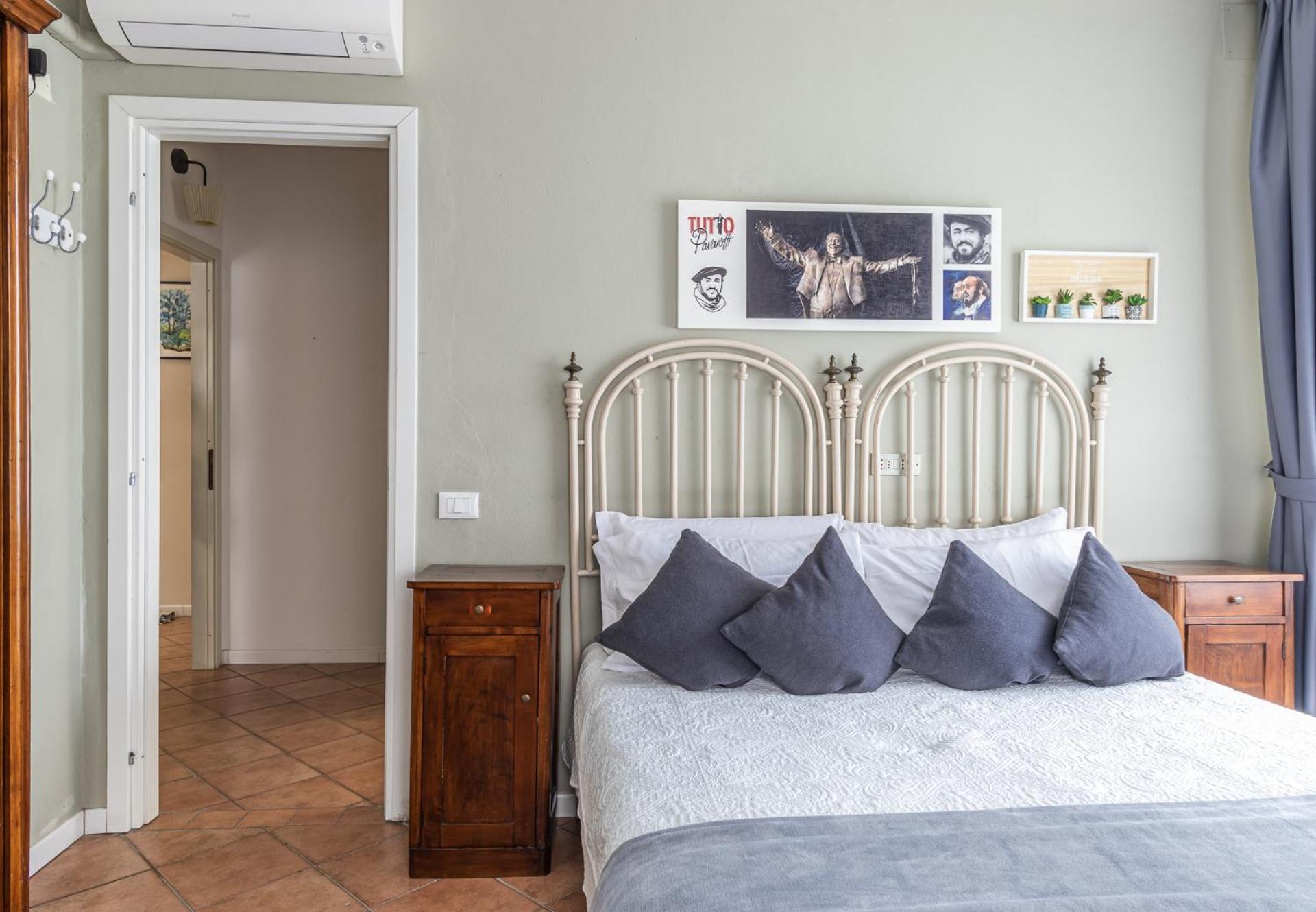 Room & Breakfast Canalino 21 Модена Екстериор снимка