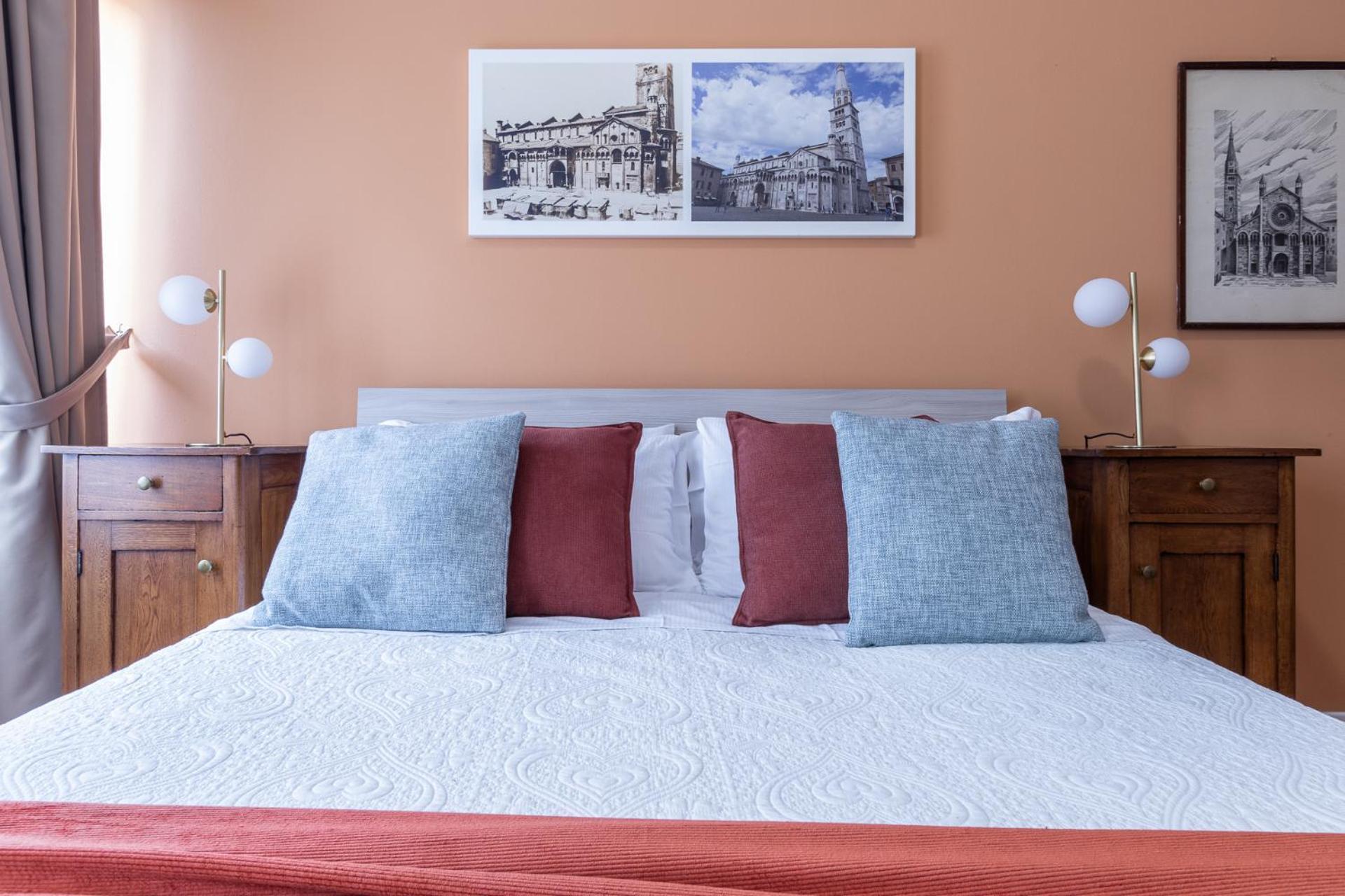 Room & Breakfast Canalino 21 Модена Екстериор снимка