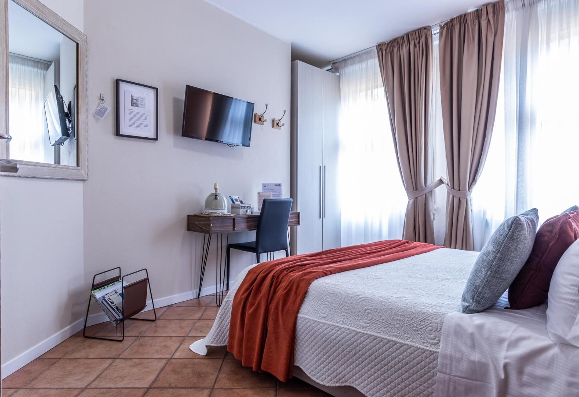 Room & Breakfast Canalino 21 Модена Екстериор снимка