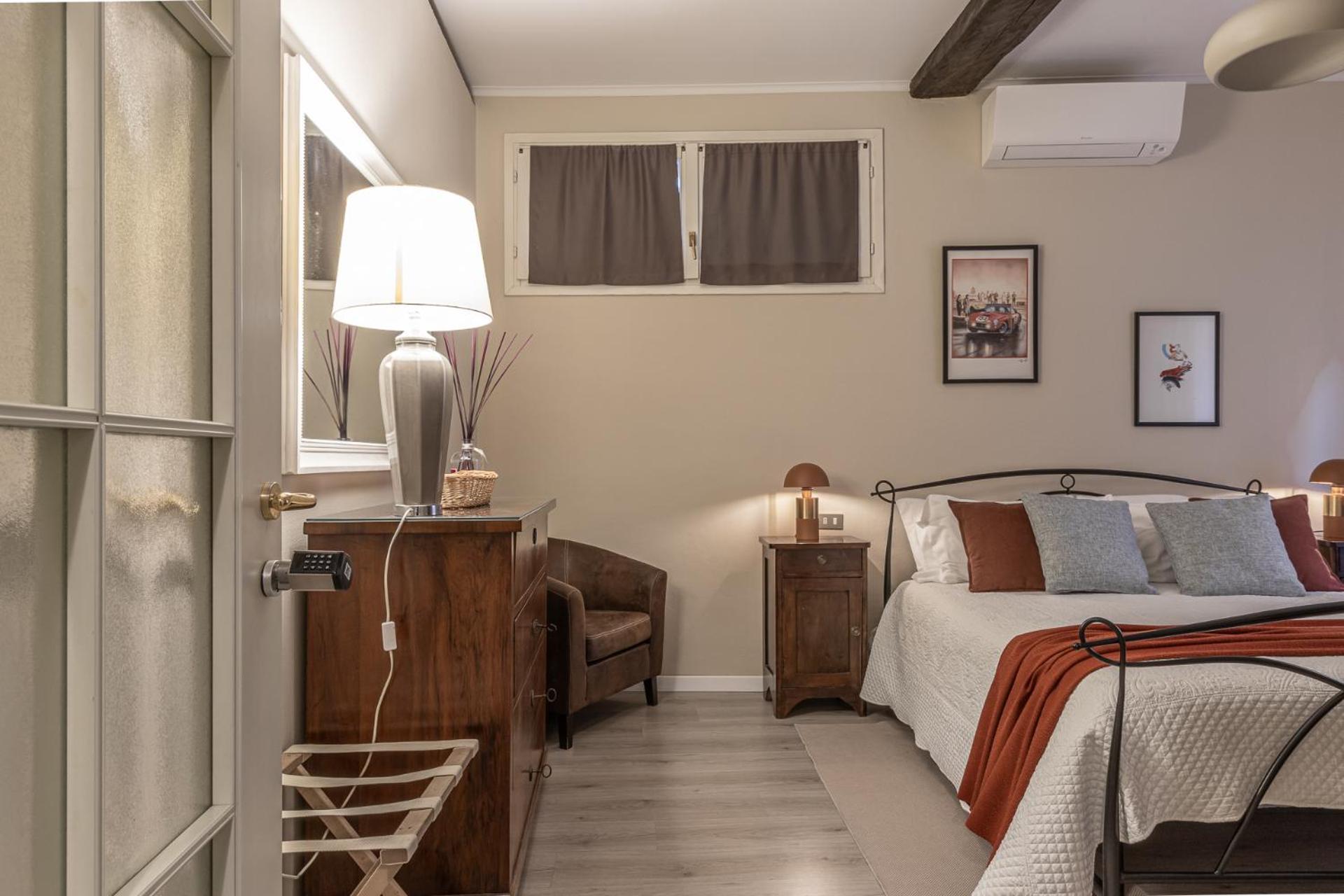 Room & Breakfast Canalino 21 Модена Екстериор снимка